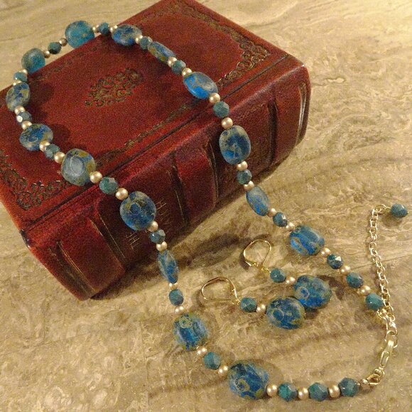 Czech glass necklace/earring set in Mediterranean blue with Picasso matte finish - Picture 1 of 9